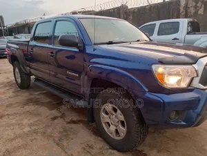 Toyota 4-Runner Limited 4dr SUV (4.0L 6cyl 5A) 2014 Blue