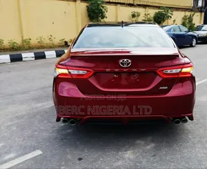 Toyota Camry XSE (2.5L 4cyl 8A) 2019 Burgundy
