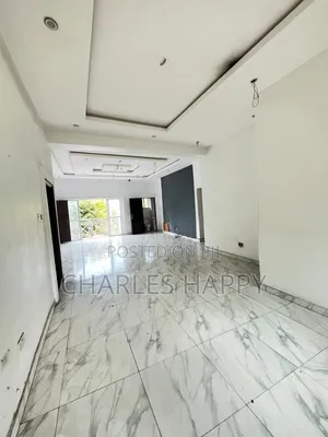 3bdrm Apartment in Eleganza Estate, Lekki Phase 2 for rent