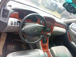 Toyota Highlander 2005 White