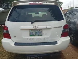 Toyota Highlander 2005 White