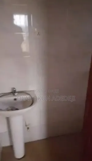Furnished 2bdrm Block of Flats in St James Area, Iwo Road for rent