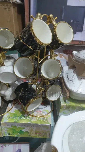 Set of Cup With Stand Breakable