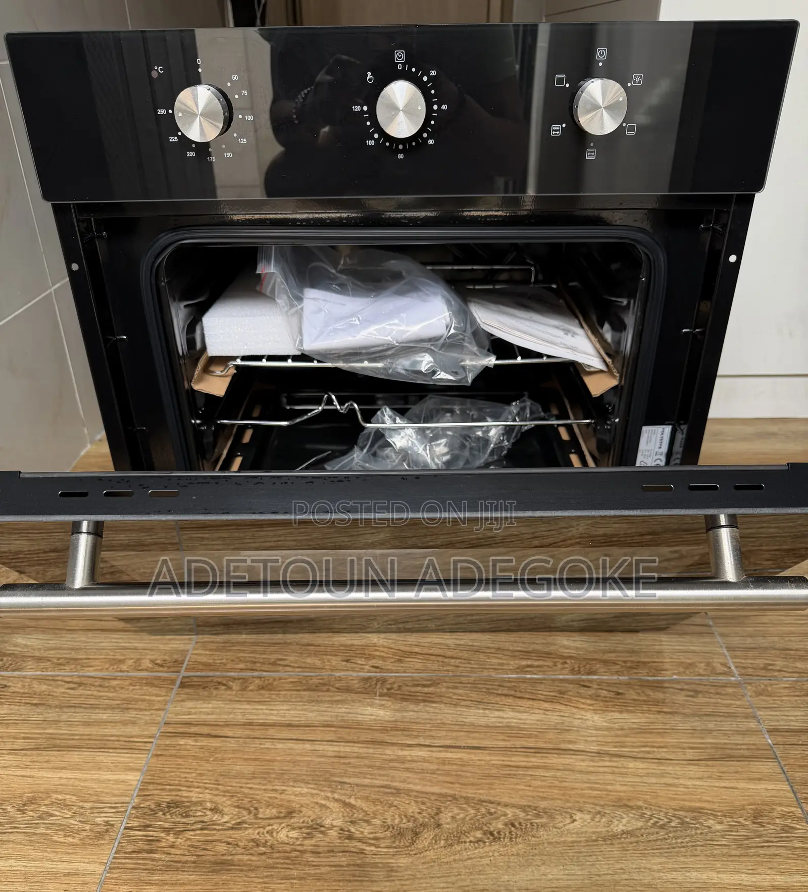 A Brand New Built in Polystar Oven ( Eletric )