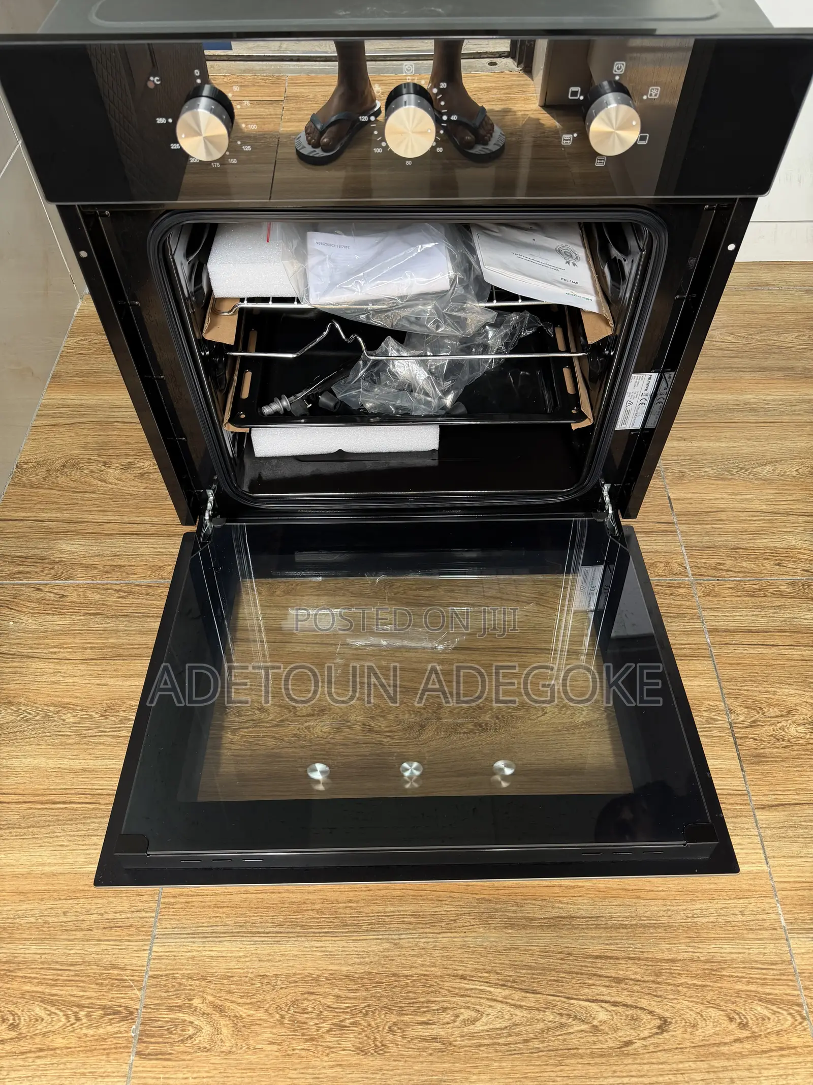 A Brand New Built in Polystar Oven ( Eletric )