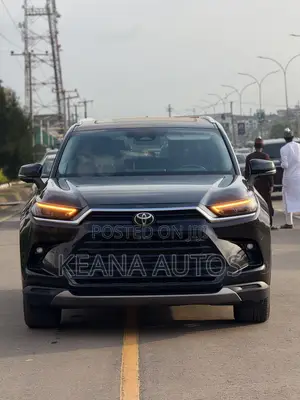 Toyota Highlander Limited FWD 2024 Black