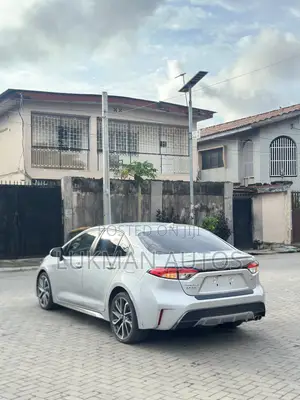 Toyota Corolla SE 2022 Silver
