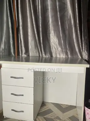 Fancy Dressing Table With Storage for Sale