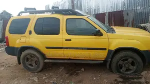 Nissan Xterra XE 4x4 2002 Yellow