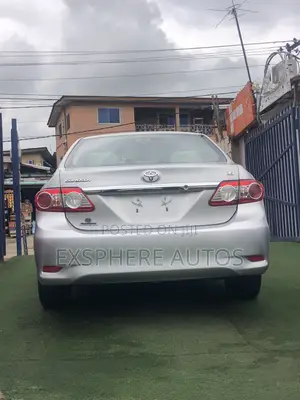 Toyota Corolla 2012 Silver