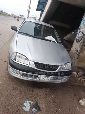 Toyota Avensis 2004 Silver