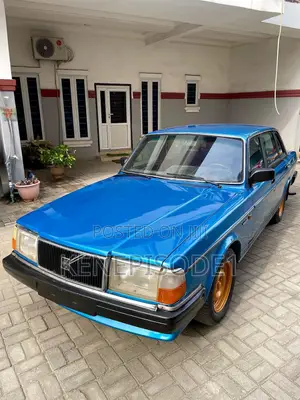 Volvo 240 1988 Blue