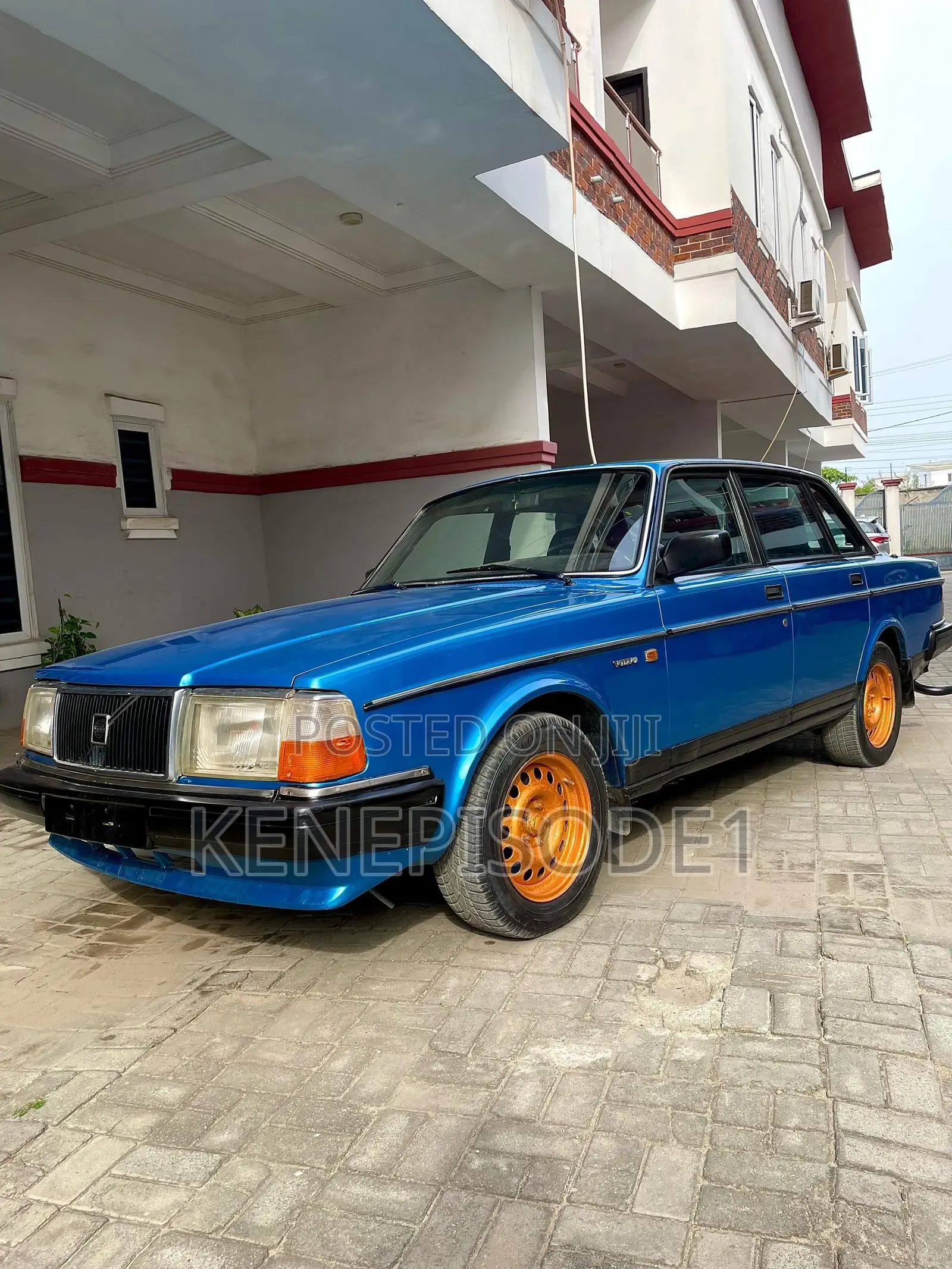 Volvo 240 1988 Blue