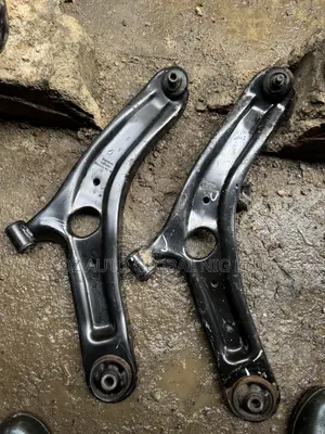 Changan CS35 Lower Control Arm – Direct Tokunbo