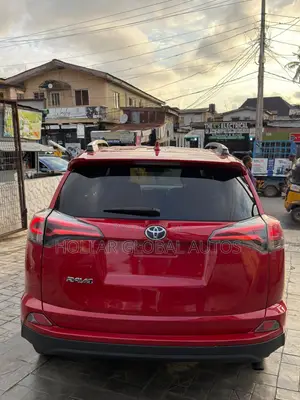 Toyota RAV4 Limited AWD (2.5L 4cyl 6A) 2017 Red