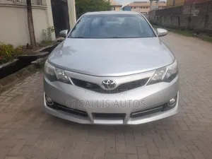 Toyota Camry 2014 Silver
