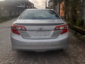 Toyota Camry 2014 Silver