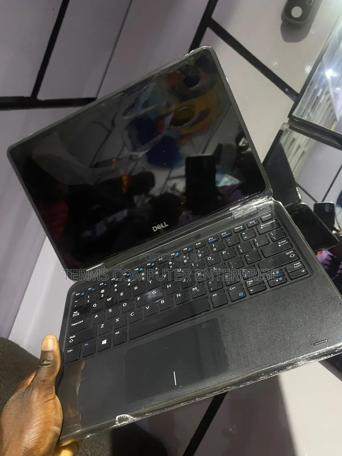 Laptop Dell Latitude 3190 2-in-1 4GB Intel Pentium SSD 128GB