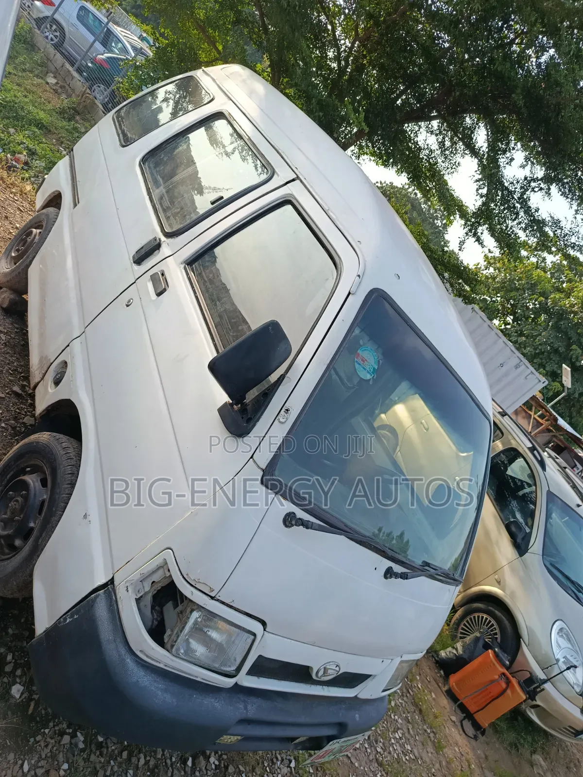 Daihatsu Hijet 2010 White