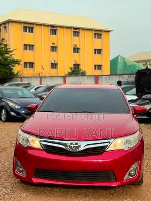 Toyota Camry LE 4dr Sedan (2.5L 4cyl 6A) 2013 Maroon