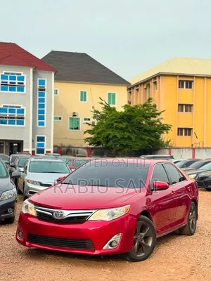 Toyota Camry LE 4dr Sedan (2.5L 4cyl 6A) 2013 Maroon
