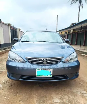 Toyota Camry LE 4dr Sedan (2.4L 4cyl 5A) 2005 Blue