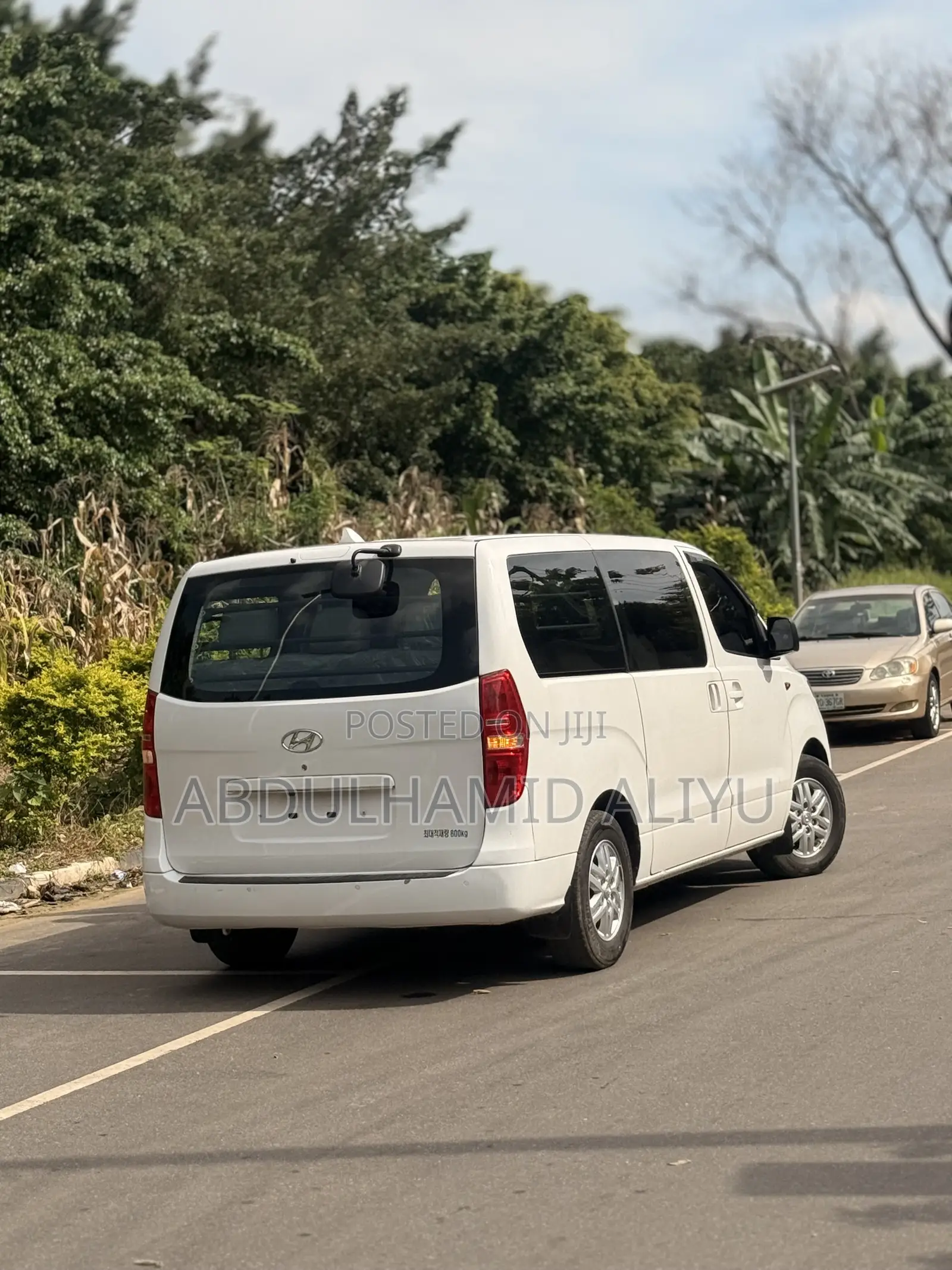 Hyundai H1 2021 White