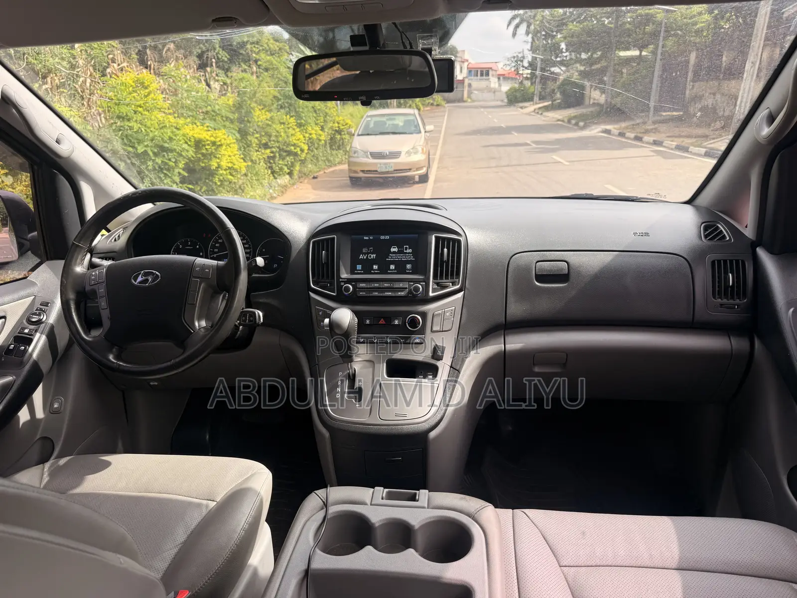 Hyundai H1 2021 White