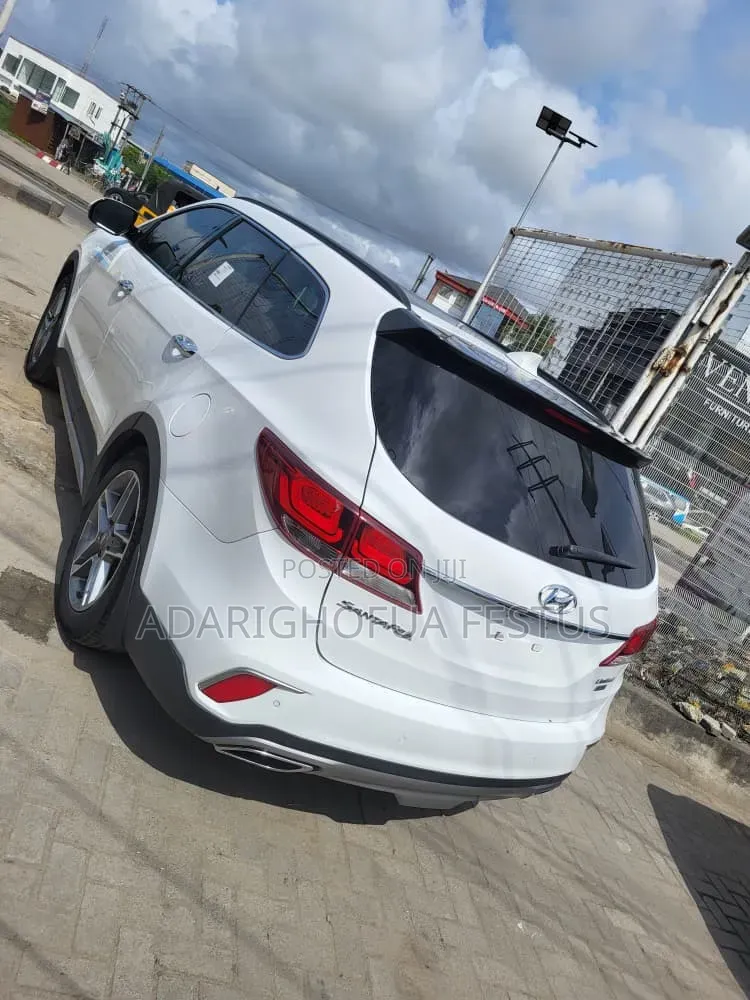 Hyundai Santa Fe 2016 White