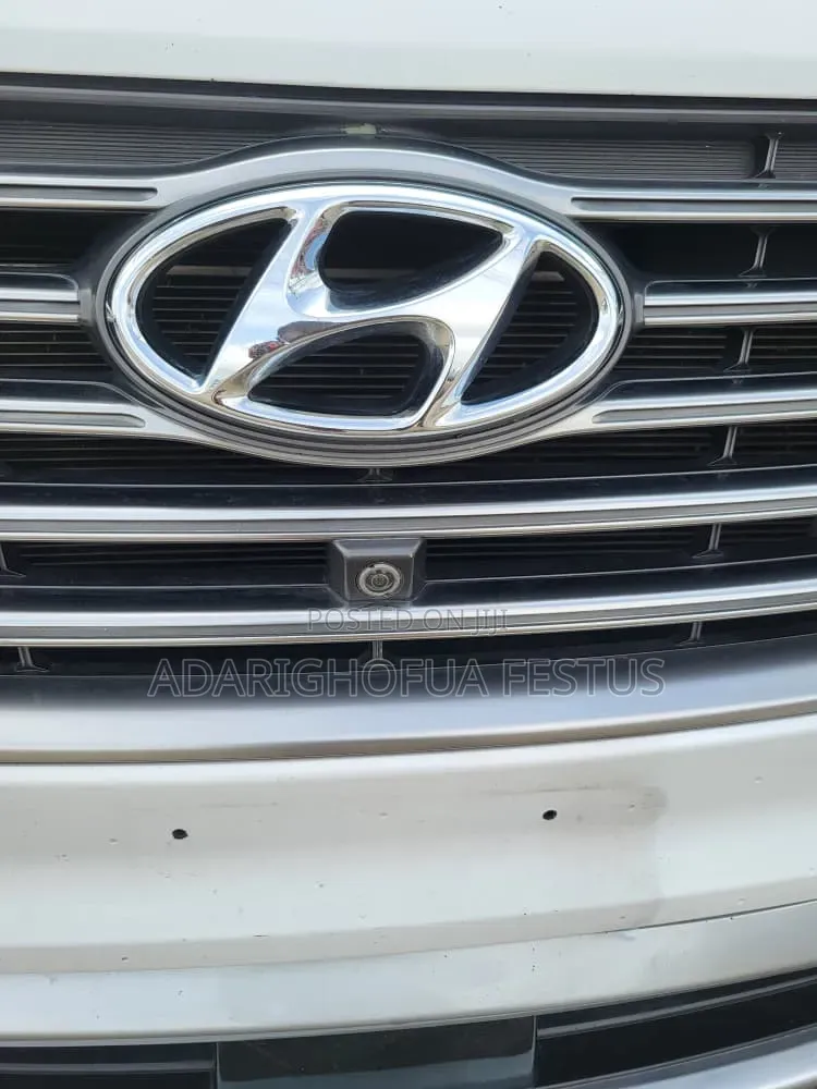 Hyundai Santa Fe 2016 White