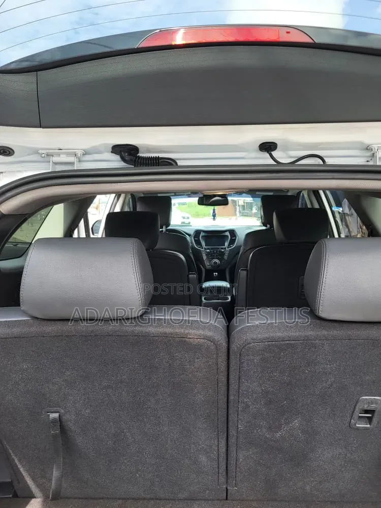 Hyundai Santa Fe 2016 White