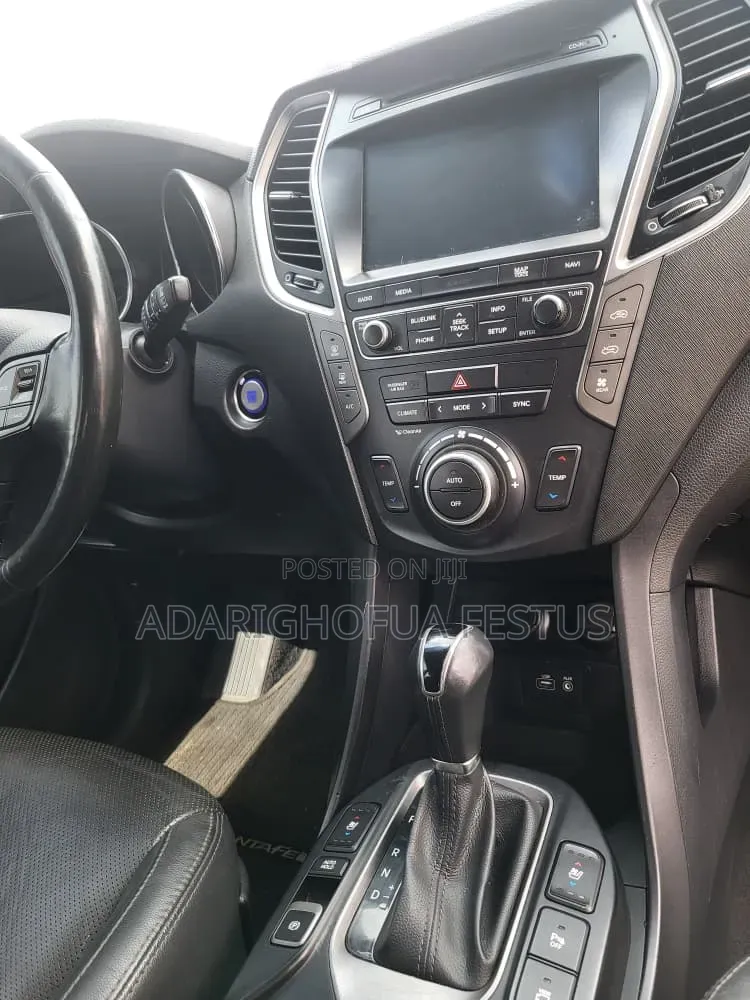 Hyundai Santa Fe 2016 White