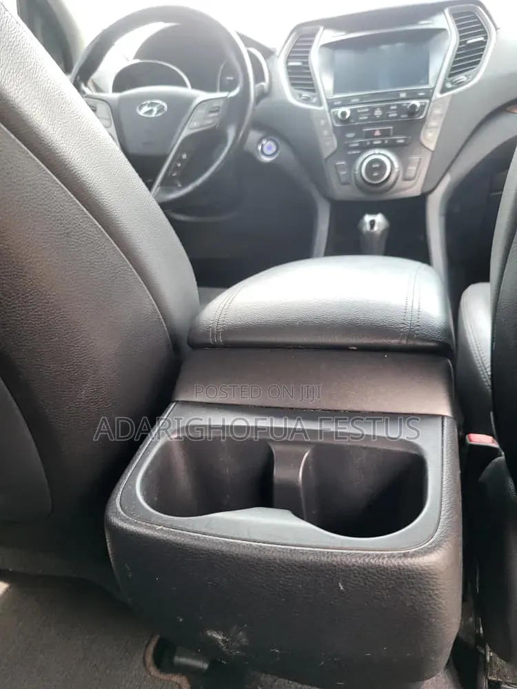 Hyundai Santa Fe 2016 White