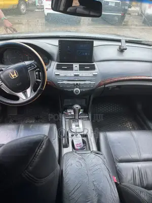 Honda Crosstour 2010 Gray