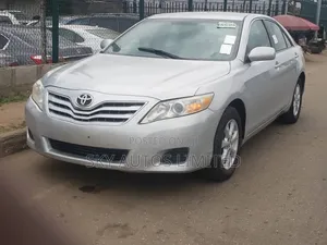 Toyota Camry LE 4dr Sedan (2.5L 4cyl 6A) 2012 Silver