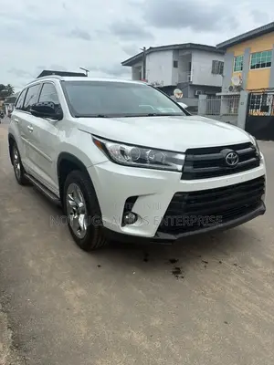 Toyota Highlander Limited 4dr SUV AWD (3.5L 6cyl 6A) 2015 White