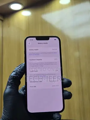 Apple iPhone 16e 128 GB Black