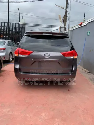 Toyota Sienna Limited 7 Passenger 2012 Gray