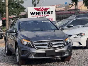 Mercedes-Benz GLA 250 2016 Black