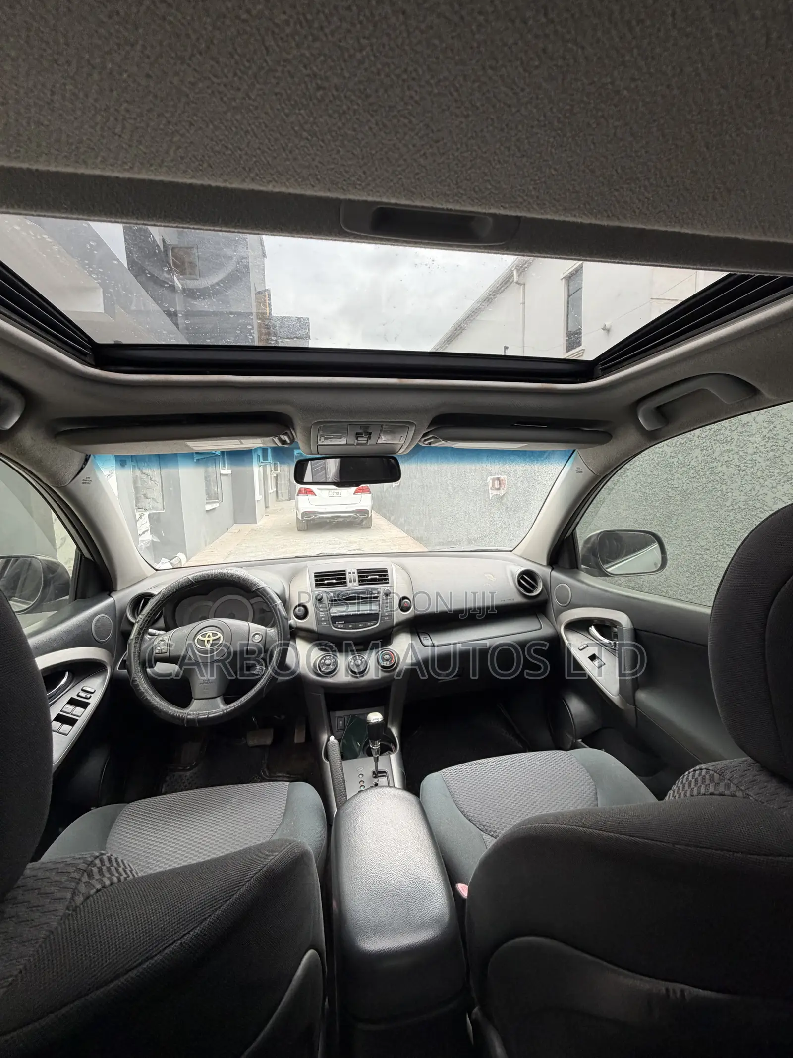 Toyota RAV4 2011 Silver