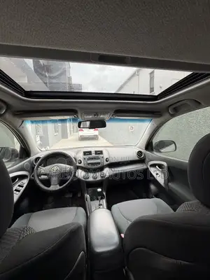 Toyota RAV4 2011 Silver