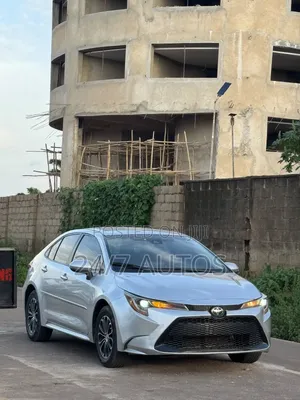 Toyota Corolla 2022 Silver
