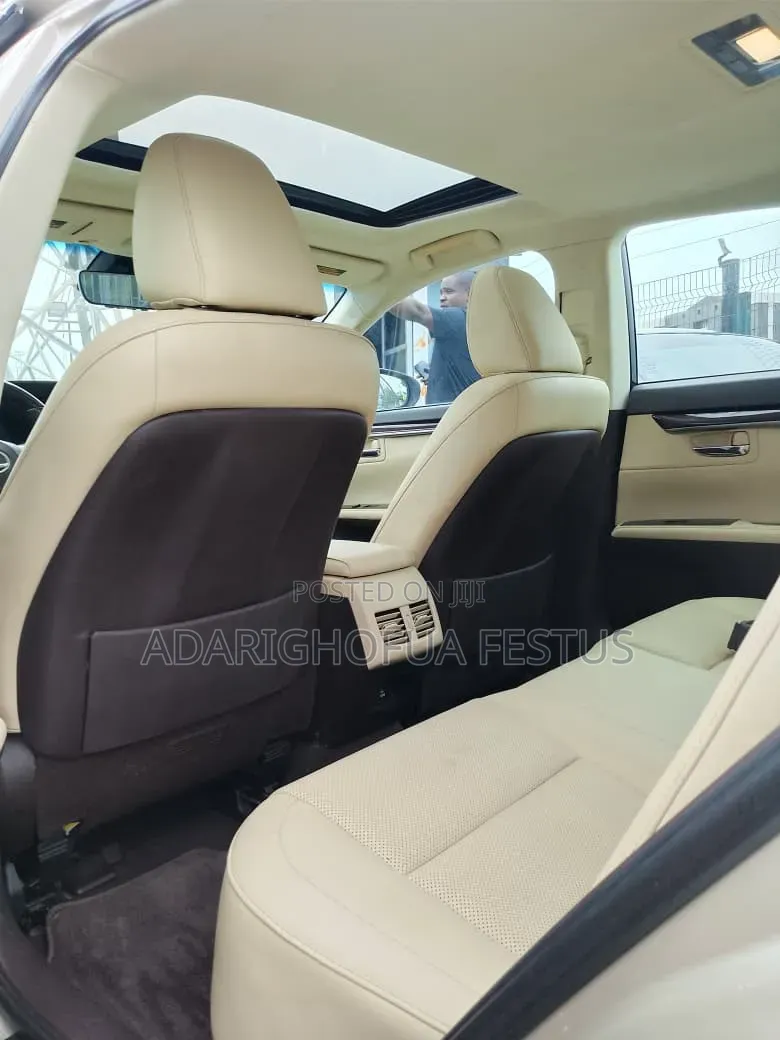 Lexus ES 2016 Gold