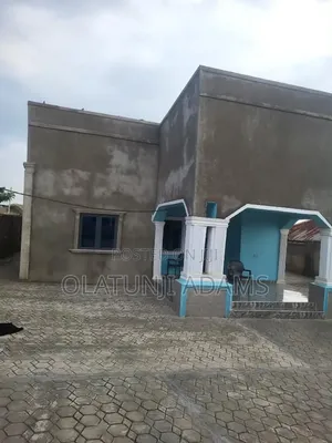 3bdrm Bungalow in Ayekale, Osogbo for sale