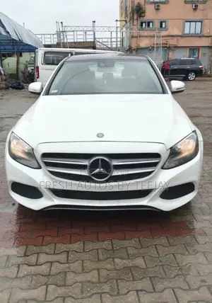 Mercedes-Benz C300 Sport 4Matic Sedan AWD (2.0L 4cyll 7A) 2016 White
