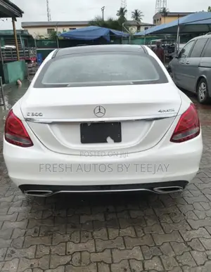 Mercedes-Benz C300 Sport 4Matic Sedan AWD (2.0L 4cyll 7A) 2016 White