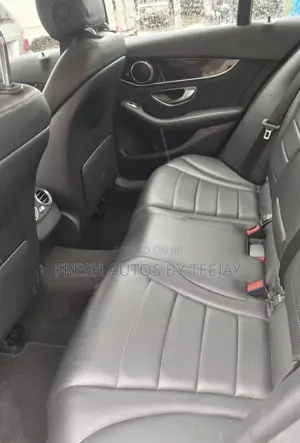 Mercedes-Benz C300 Sport 4Matic Sedan AWD (2.0L 4cyll 7A) 2016 White