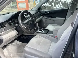 Toyota Camry LE 4dr Sedan (2.5L 4cyl 6A) 2013 Gray