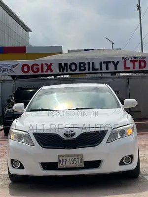 Toyota Camry 2010 White