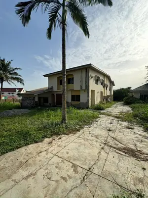 3435sqm With Demolishable Old Duplex in Agodi for Sale